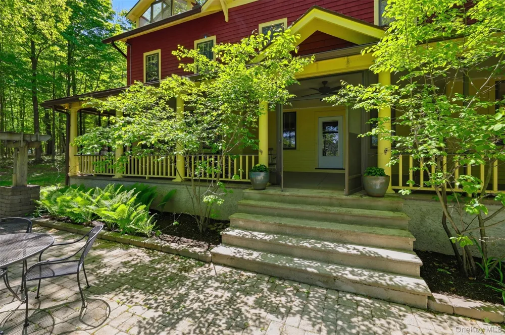 43 Augustine Road Saugerties, NY 12477