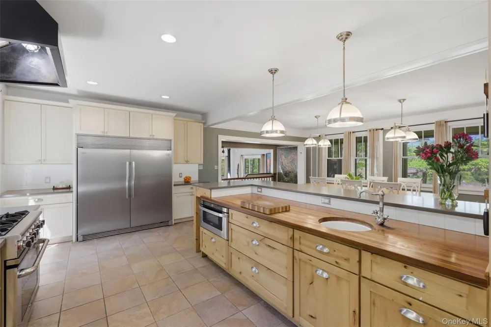 43 Augustine Road Saugerties, NY 12477