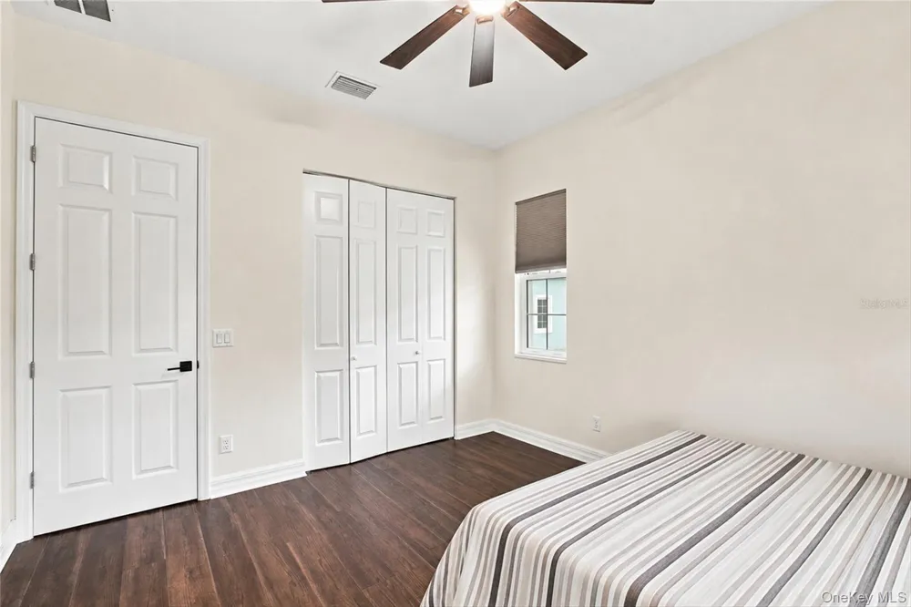8146 Tropicaire Call Listing Agent, FL 34291