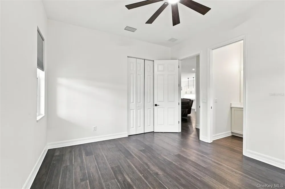 8146 Tropicaire Call Listing Agent, FL 34291