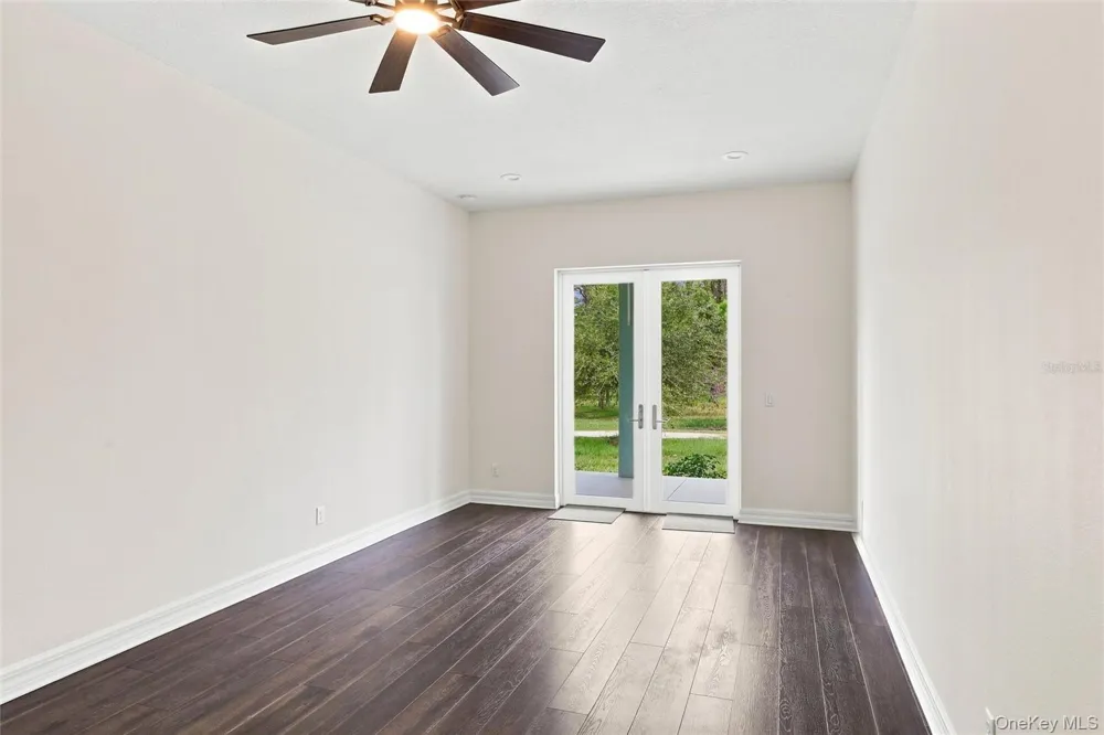 8146 Tropicaire Call Listing Agent, FL 34291