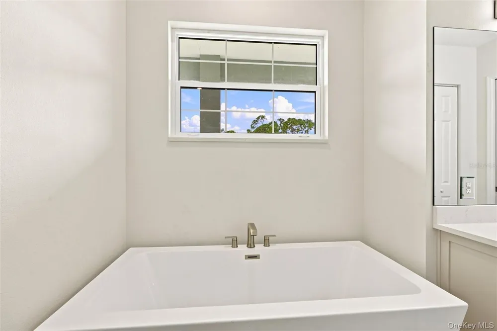 8146 Tropicaire Call Listing Agent, FL 34291
