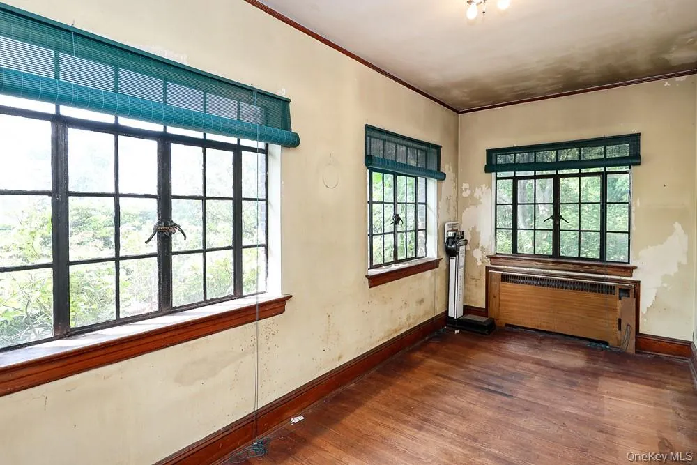 8654 Somerset Street Jamaica Estates, NY 11432