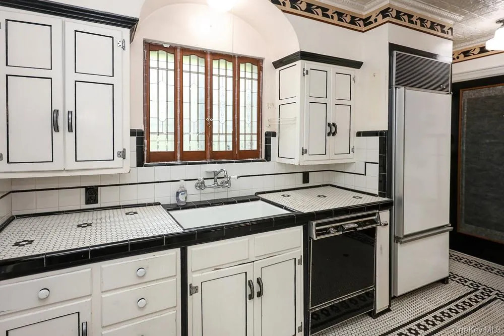 8654 Somerset Street Jamaica Estates, NY 11432