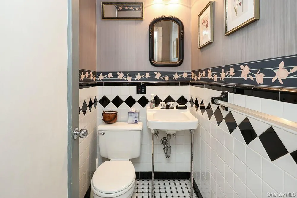 8654 Somerset Street Jamaica Estates, NY 11432