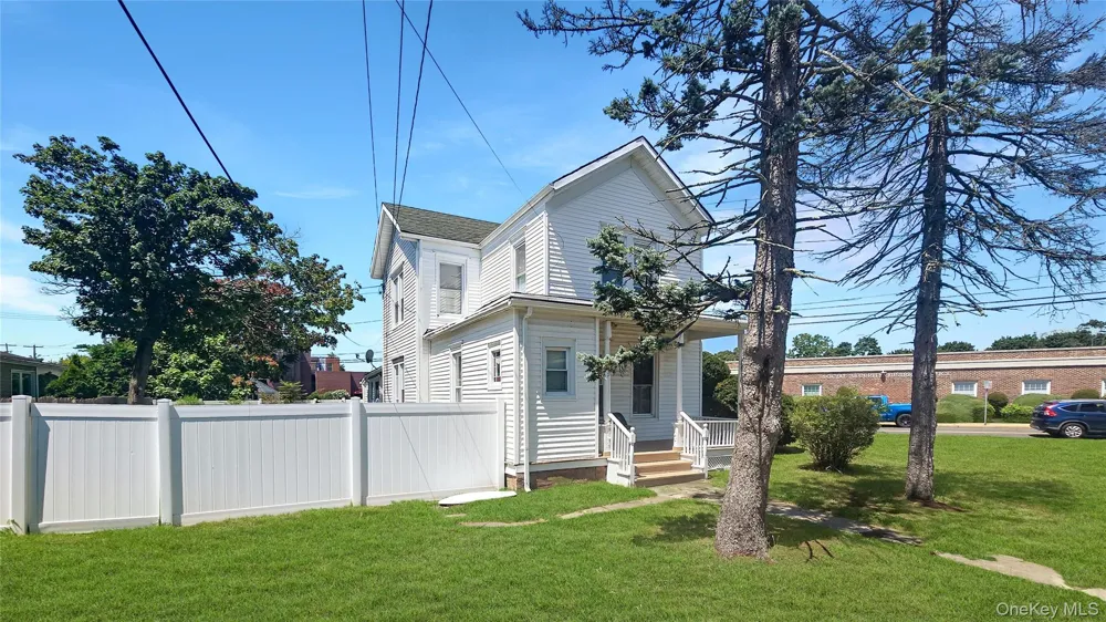 76 Oak Street Patchogue, NY 11772