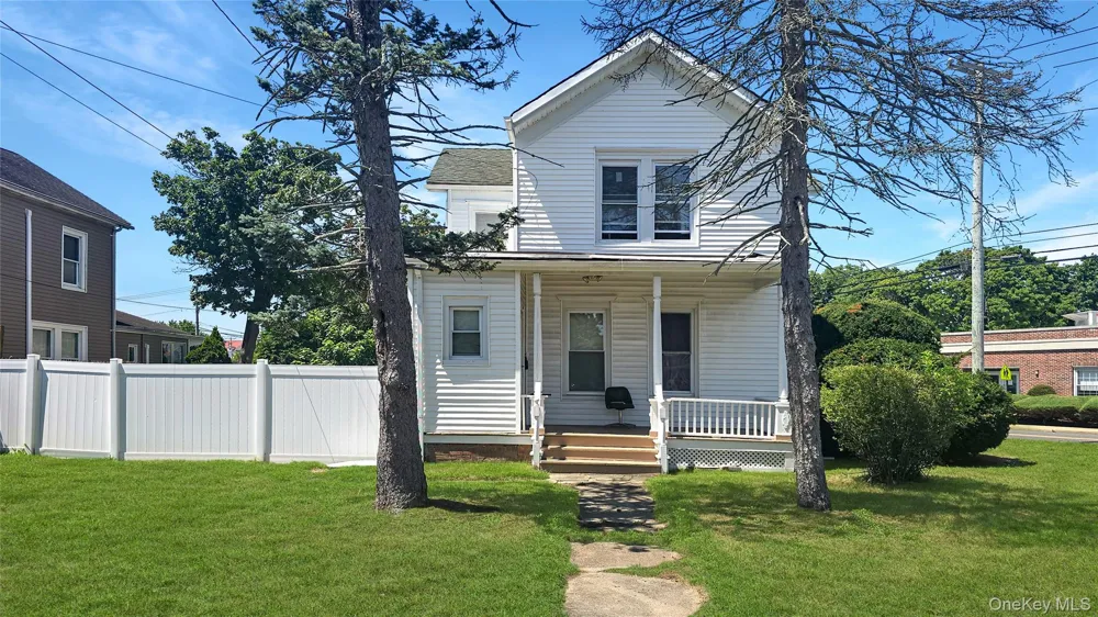 76 Oak Street Patchogue, NY 11772