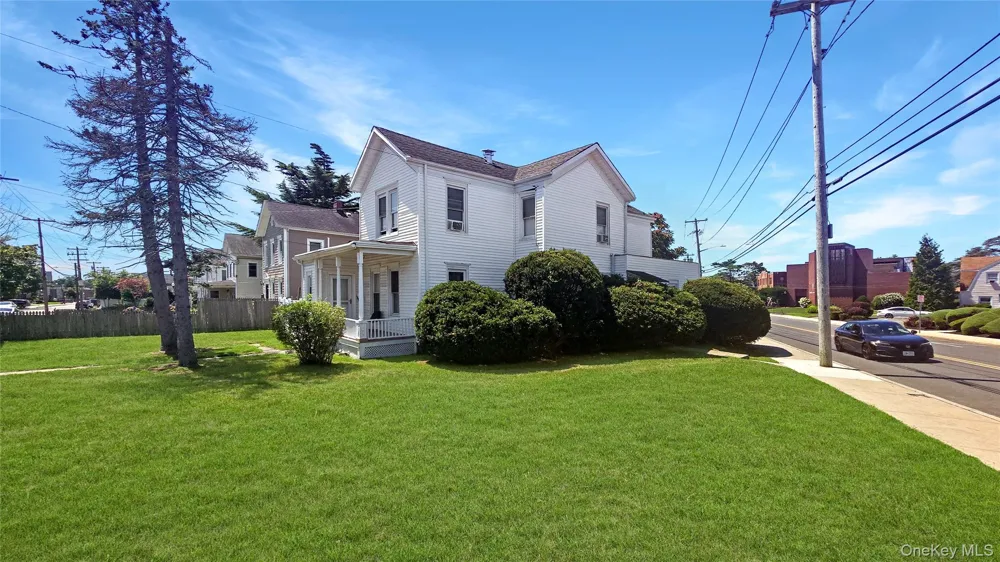 76 Oak Street Patchogue, NY 11772