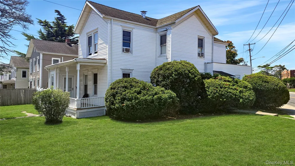 76 Oak Street Patchogue, NY 11772