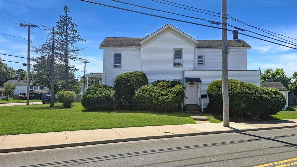 76 Oak Street Patchogue, NY 11772