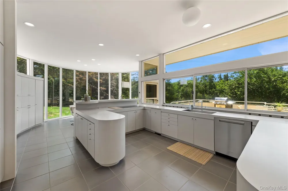 10 Dogwood Hills Road Pound Ridge, NY 10576