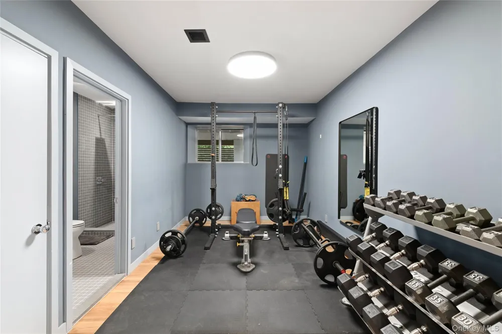 10 Dogwood Hills Road Pound Ridge, NY 10576