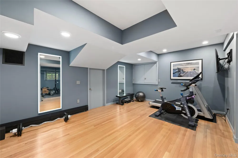 10 Dogwood Hills Road Pound Ridge, NY 10576