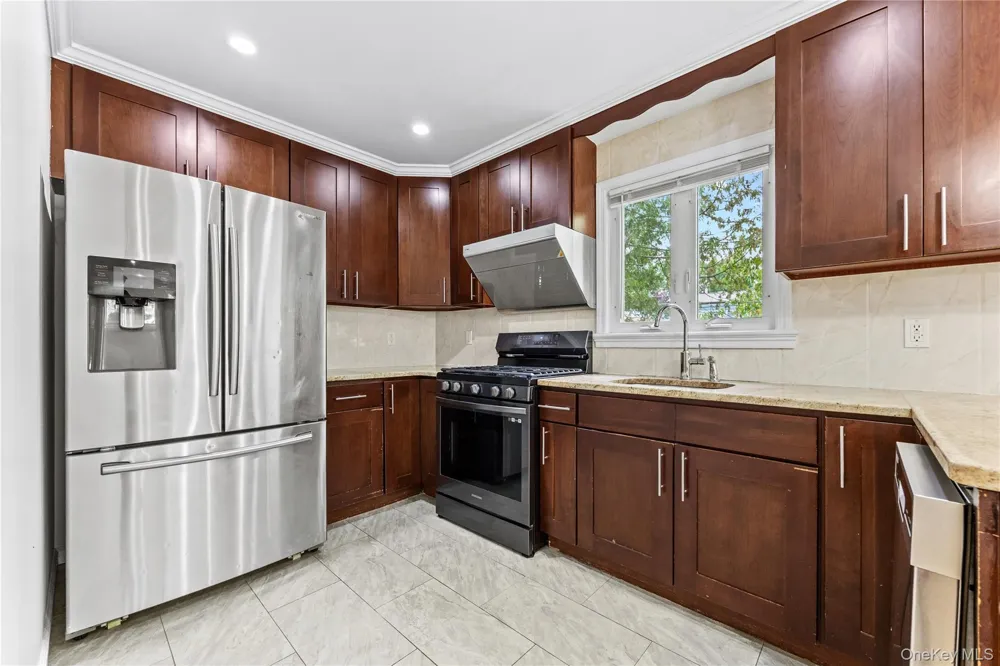 164-31 Underhill Avenue Fresh Meadows, NY 11365