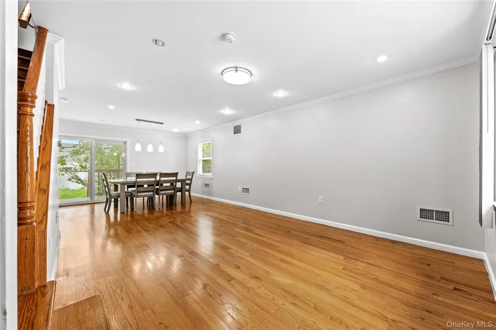 164-31 Underhill Avenue Fresh Meadows, NY 11365