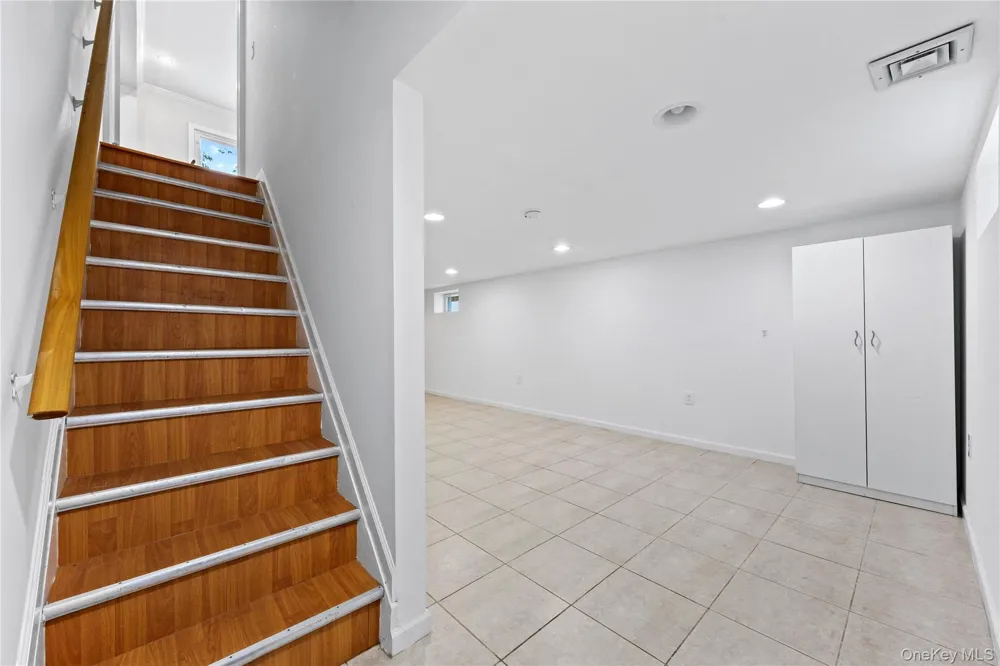 164-31 Underhill Avenue Fresh Meadows, NY 11365