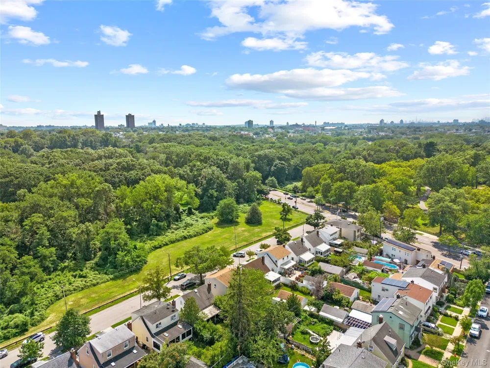 164-31 Underhill Avenue Fresh Meadows, NY 11365