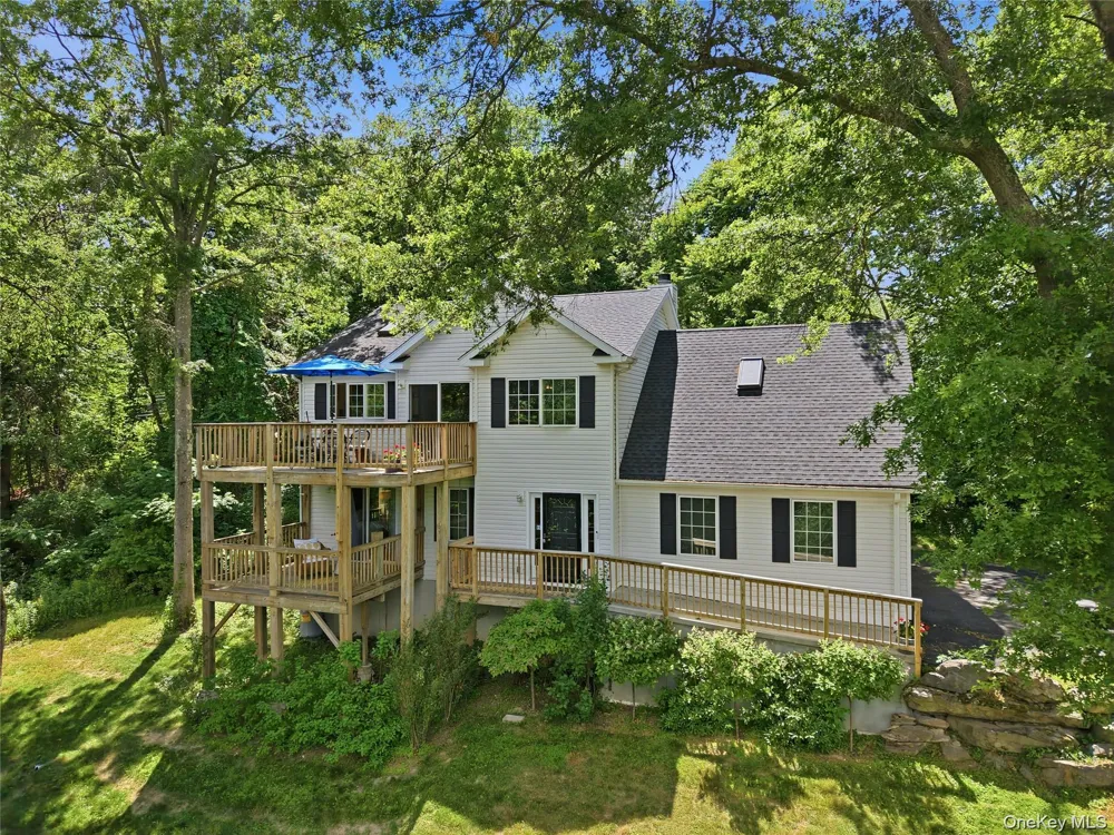 15 Meadow Drive Red Hook, NY 12571