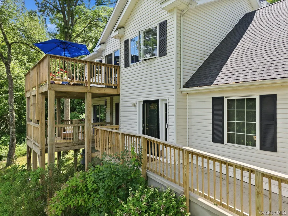 15 Meadow Drive Red Hook, NY 12571