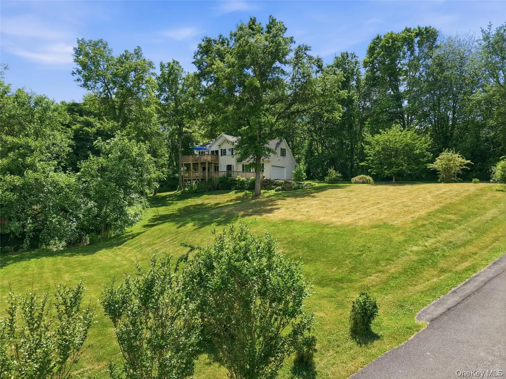 15 Meadow Drive Red Hook, NY 12571