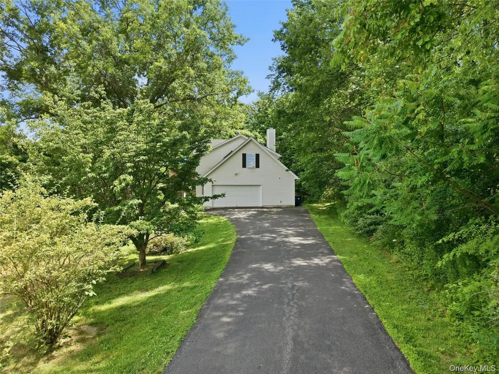 15 Meadow Drive Red Hook, NY 12571