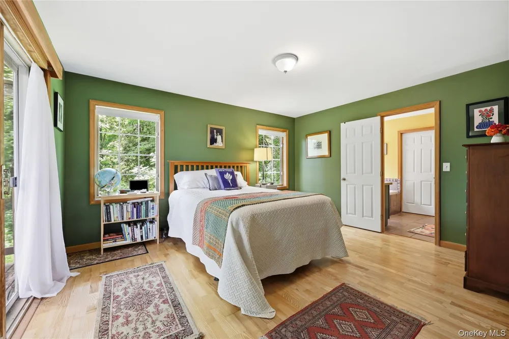15 Meadow Drive Red Hook, NY 12571