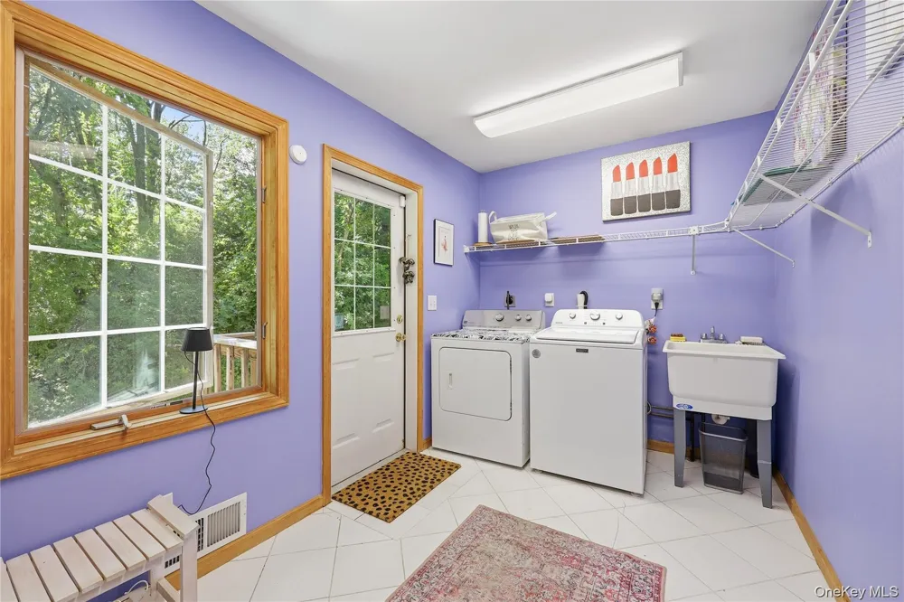 15 Meadow Drive Red Hook, NY 12571