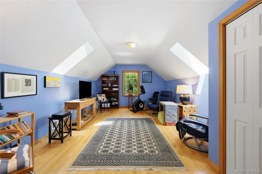 15 Meadow Drive Red Hook, NY 12571