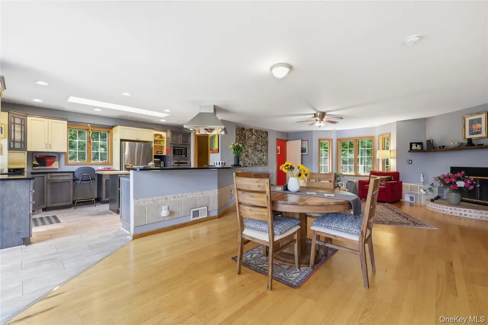 15 Meadow Drive Red Hook, NY 12571