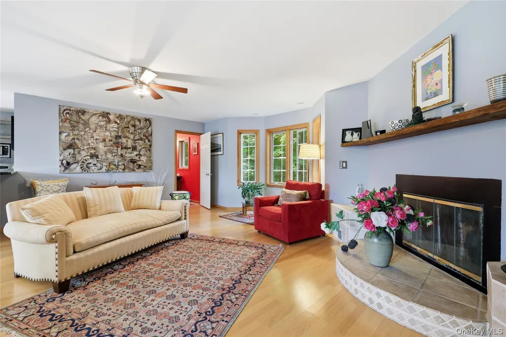 15 Meadow Drive Red Hook, NY 12571