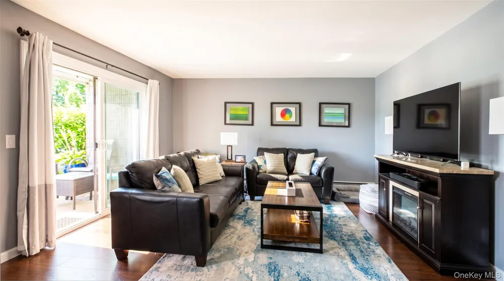 81 Richmond Boulevard #1B Ronkonkoma, NY 11779