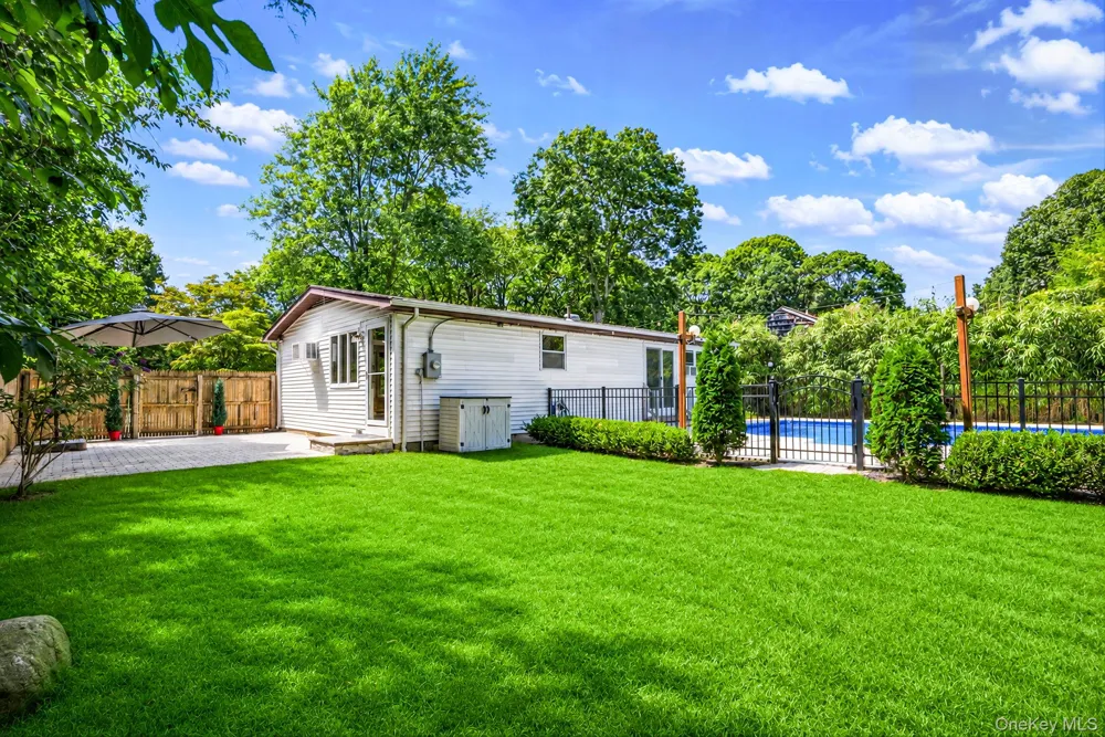117 Broadway Shirley, NY 11967