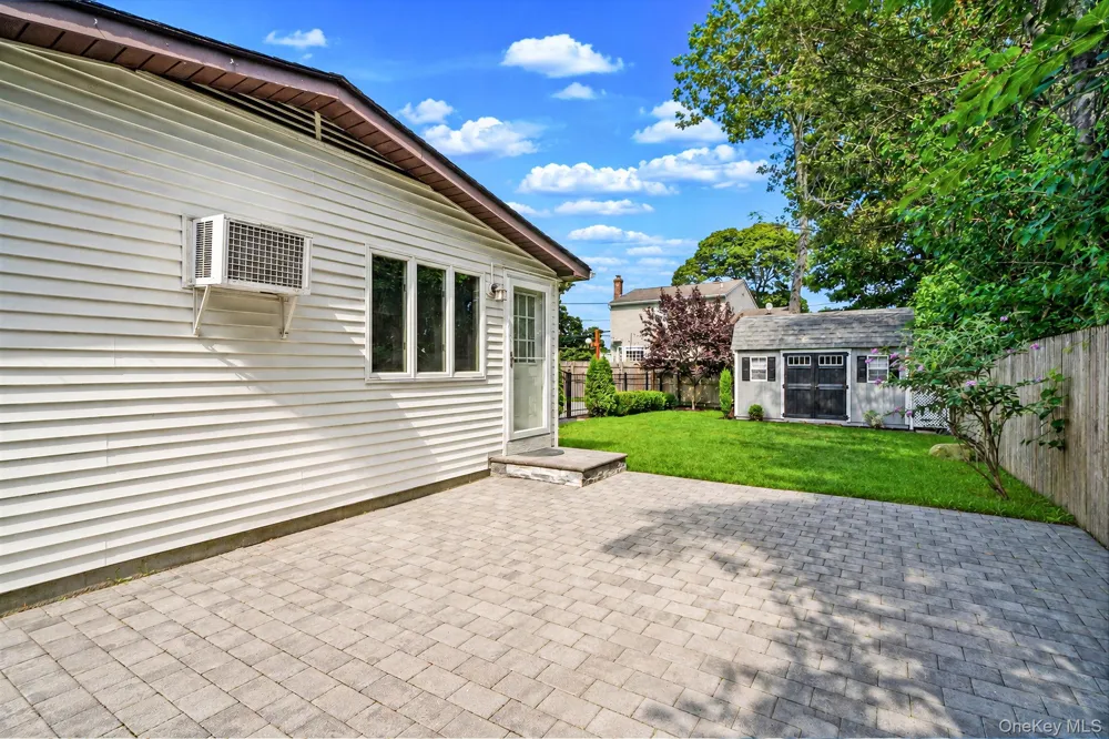 117 Broadway Shirley, NY 11967