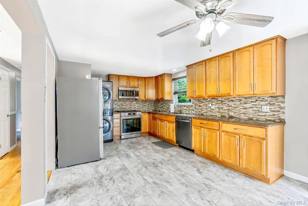 117 Broadway Shirley, NY 11967