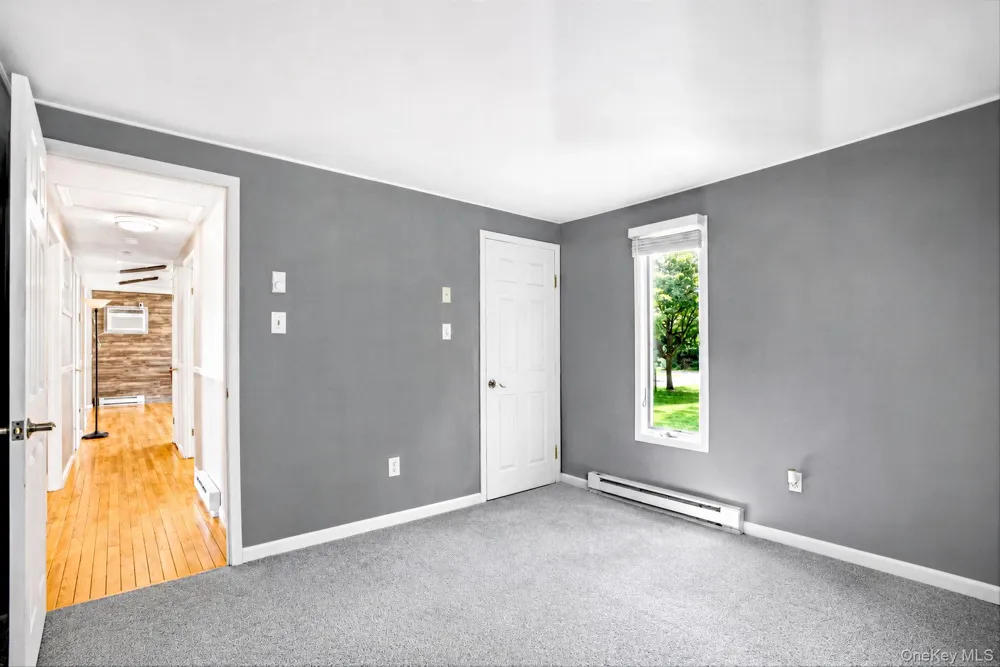117 Broadway Shirley, NY 11967