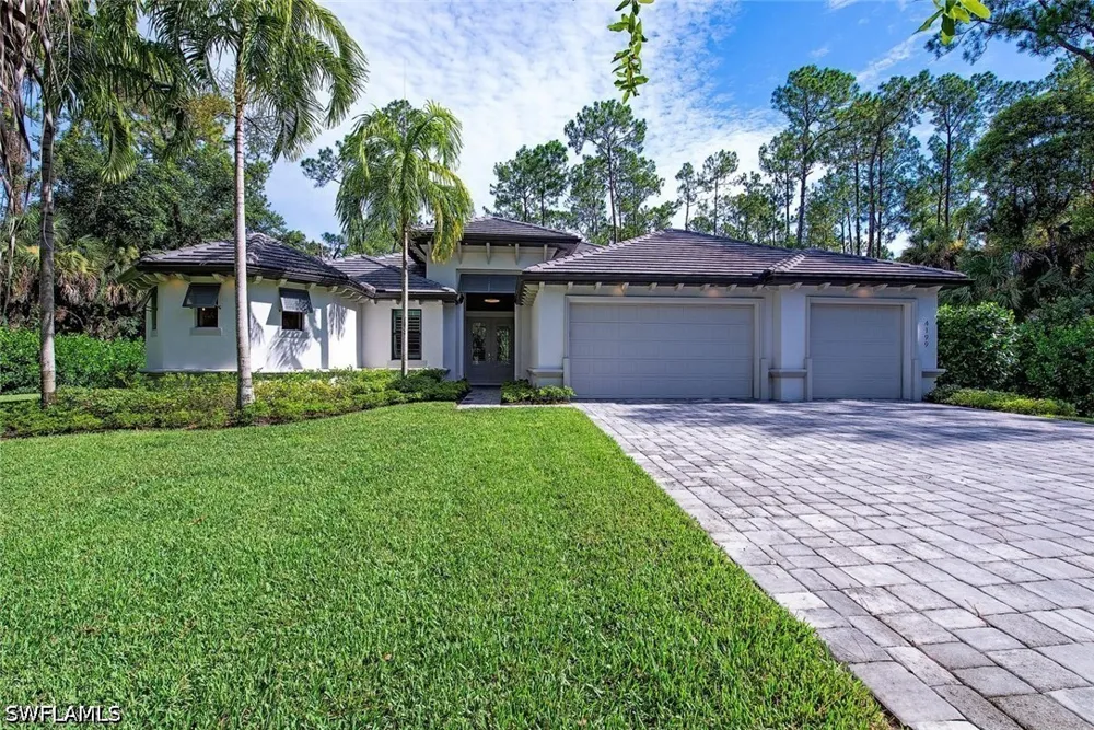11TH AVENUE SW Naples, FL 34116