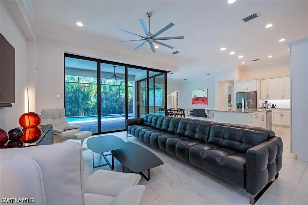 11TH AVENUE SW Naples, FL 34116