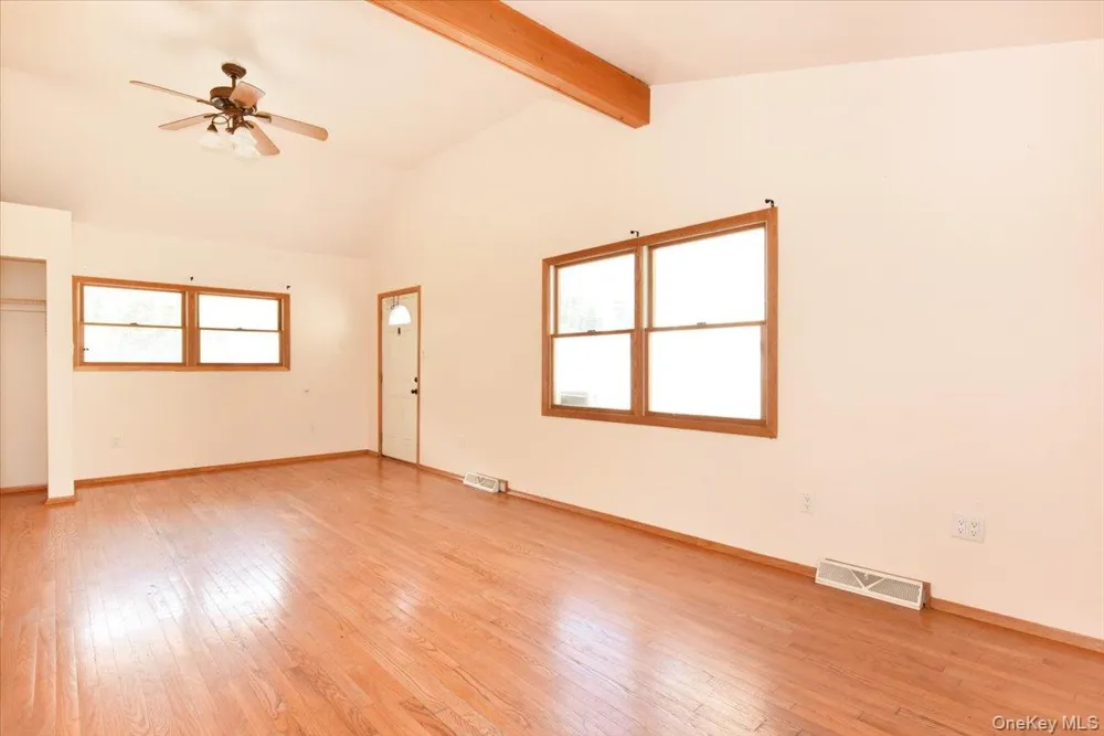 257 Maple Street Massapequa Park, NY 11762