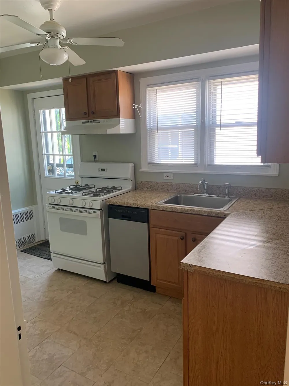 431 E Chester Street Long Beach, NY 11561