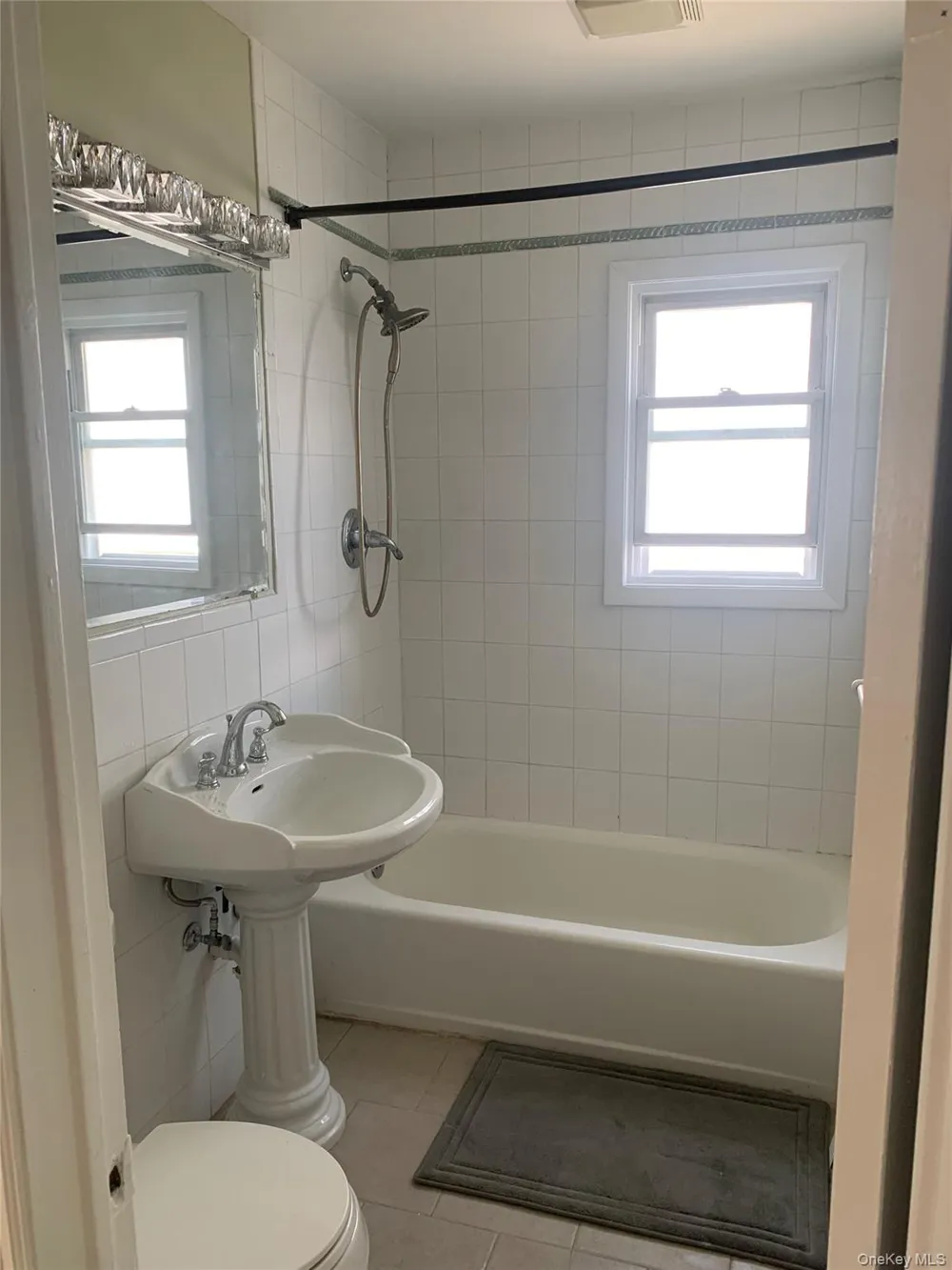431 E Chester Street Long Beach, NY 11561