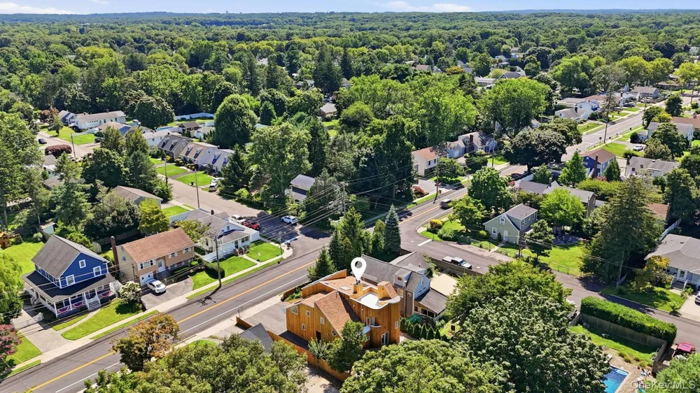 308 5th Avenue East Northport, NY 11731