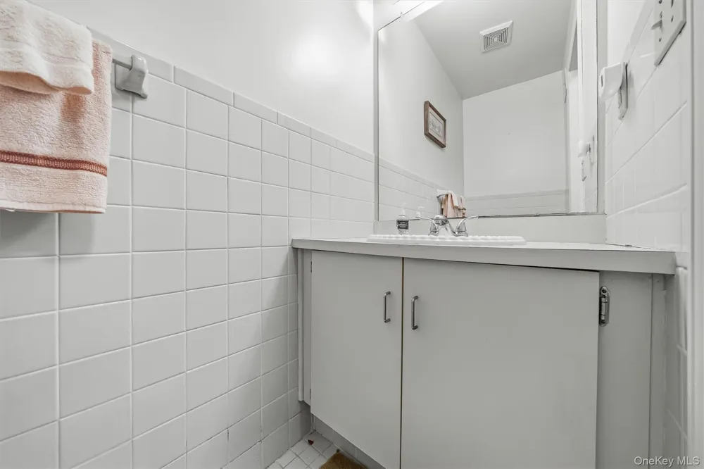65 Yorkshire Terrace Washingtonville, NY 10992