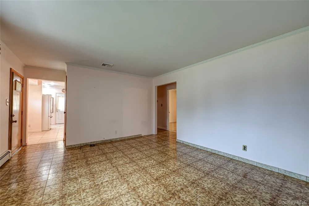 3986 Maplewood Drive Seaford, NY 11783