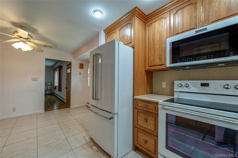 3986 Maplewood Drive Seaford, NY 11783