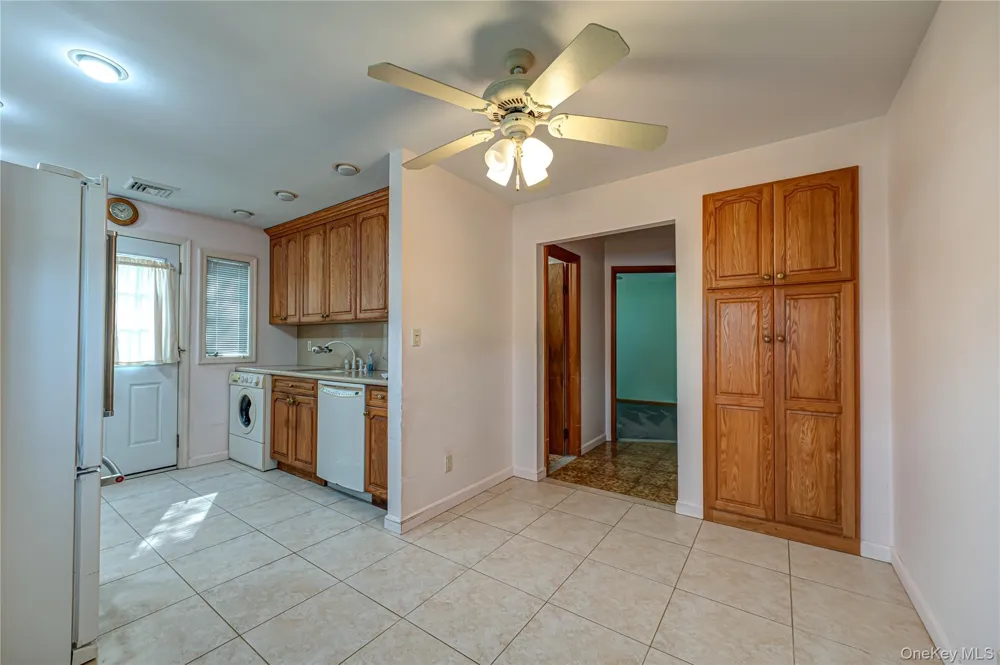 3986 Maplewood Drive Seaford, NY 11783