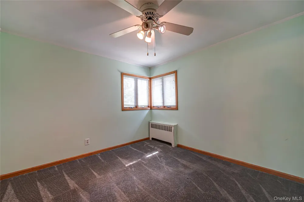 3986 Maplewood Drive Seaford, NY 11783