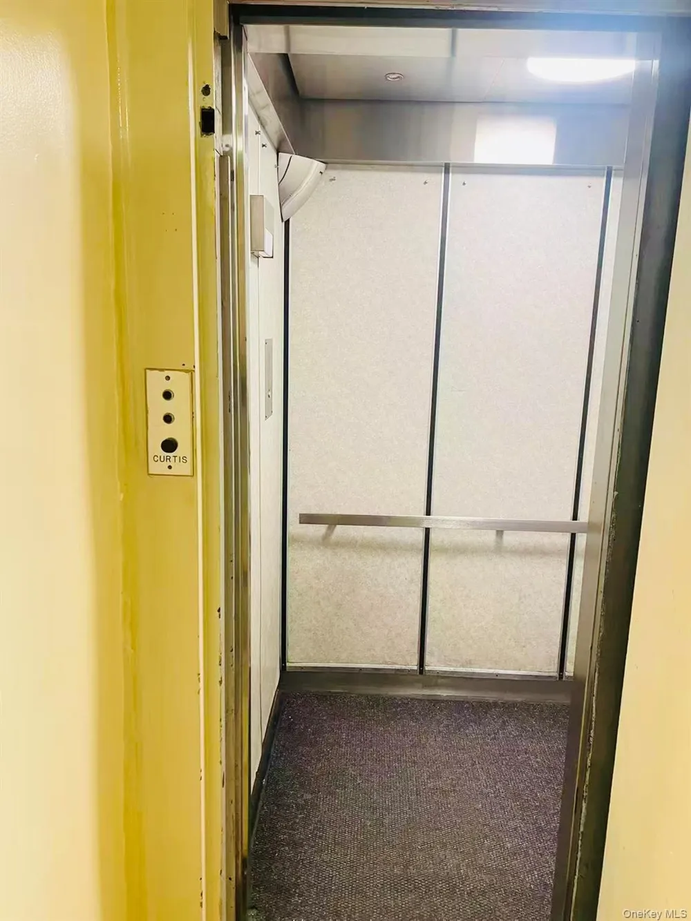88-30 182nd Street #3F Hollis, NY 11423