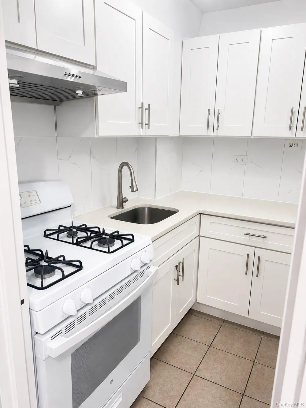 88-30 182nd Street #3F Hollis, NY 11423