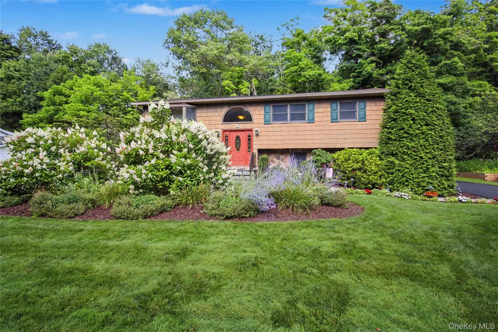 17 Scotsdale Road Carmel, NY 10512