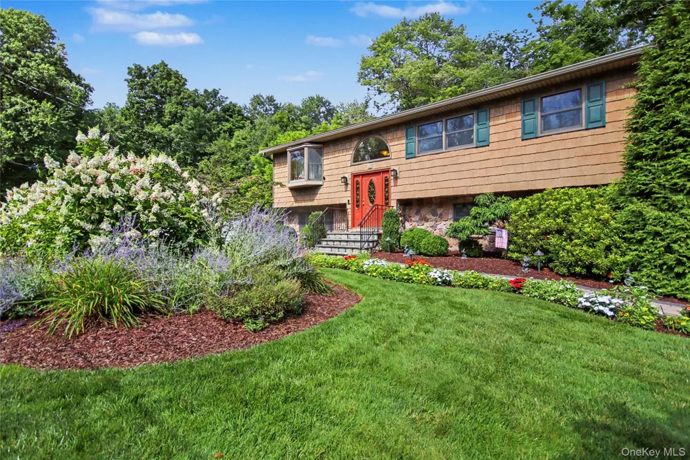 17 Scotsdale Road Carmel, NY 10512